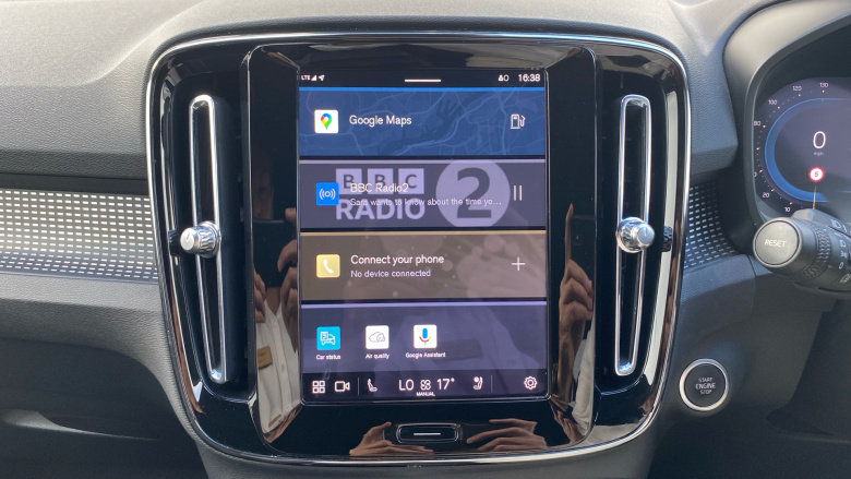 Volvo XC40 2.0 B4P Plus Dark 5dr Auto Petrol Estate